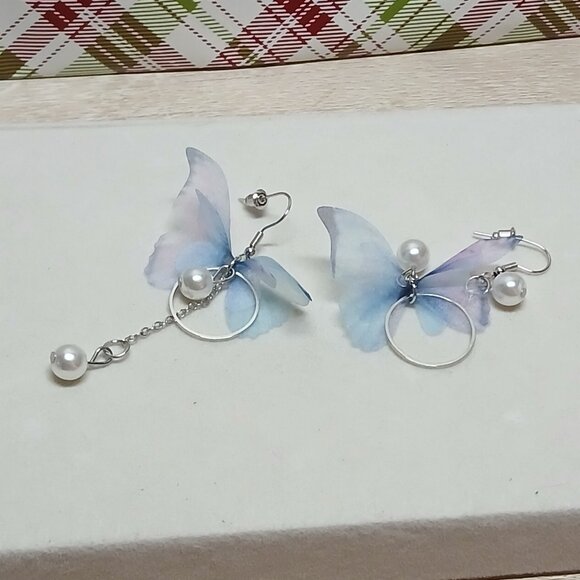 NWOT Fashion Jewelry Silver Tone Faux Pearl Dangle Blue Butterfly Earrings #18 - Picture 5 of 10